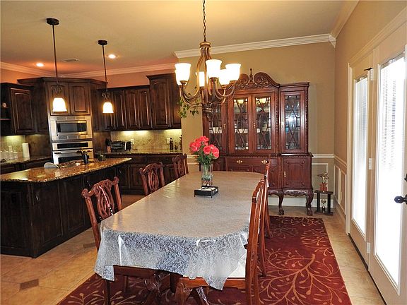 5th image of 3608 SW Riverwood Pl