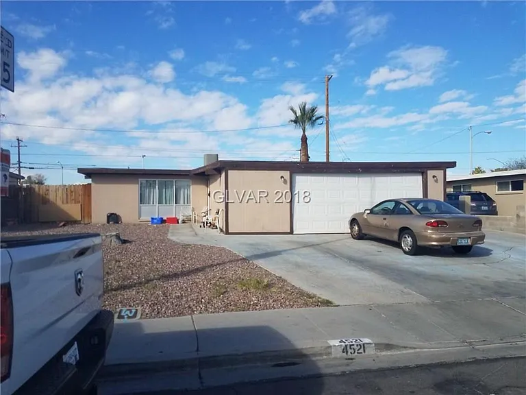 4521 Pacyna St — Photo 3