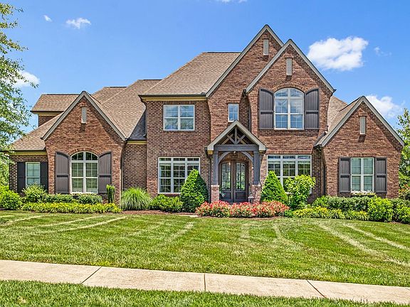3rd image of 2651 Benington Pl