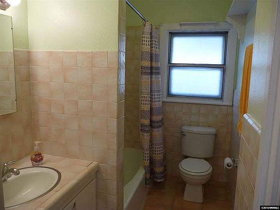 3rd image of 853 Bell St