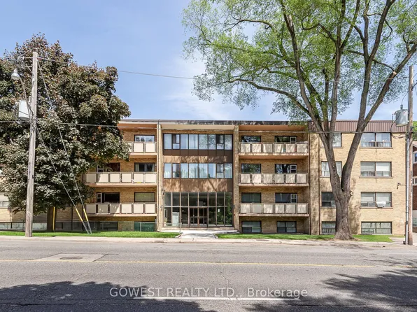 205 Keele St Unit 306, Toronto, ON M6P 2K1