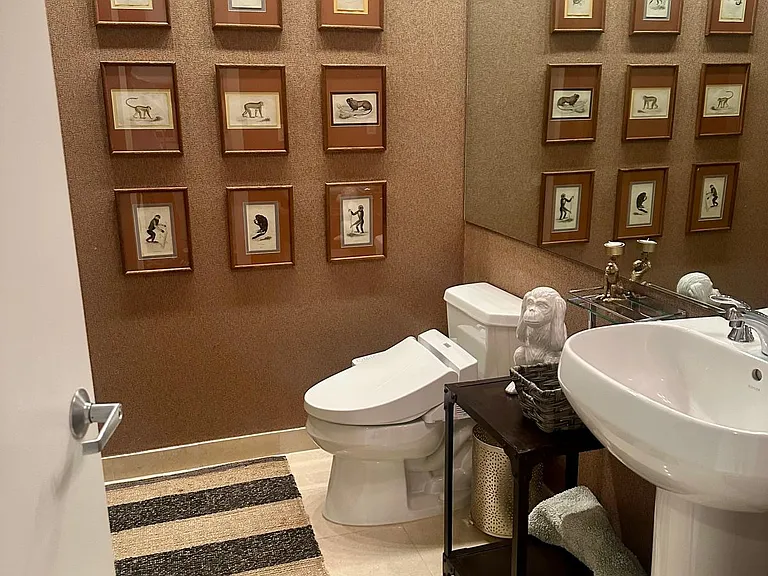 1050 Brickell Ave #818 — Photo 6