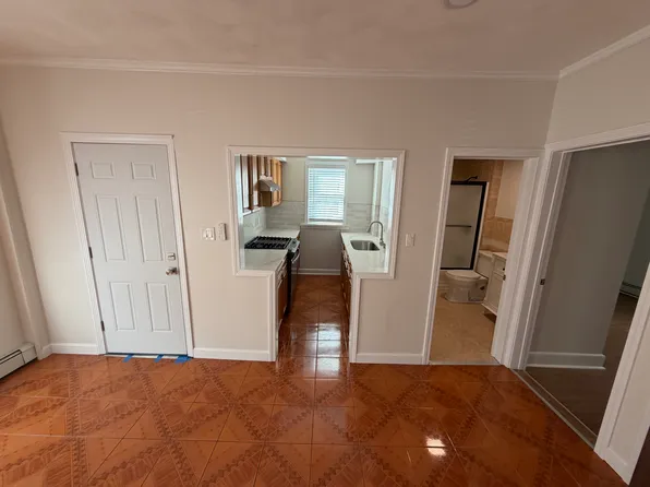 419 West Ave Unit 1, Pawtucket, RI 02860