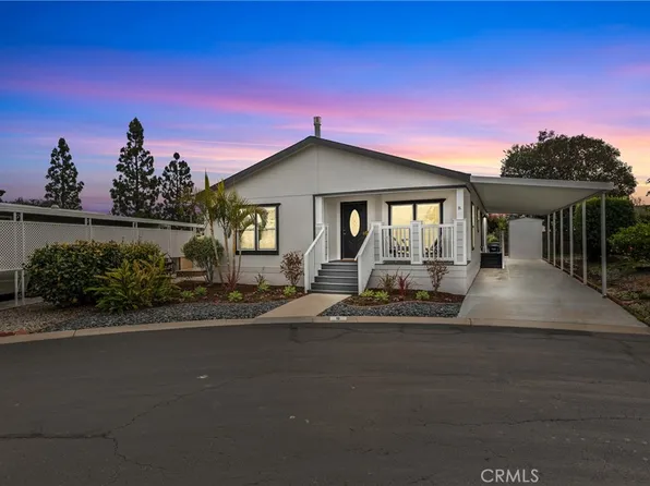 8 Chaucer Ln, Ventura, CA 93003