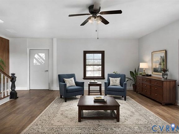 4th image of 311 W 4th St
