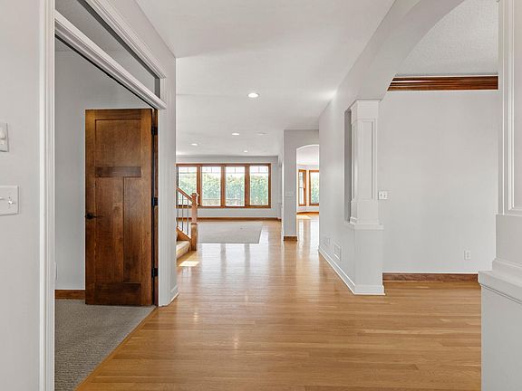 3rd image of 1634 Isabella Pkwy
