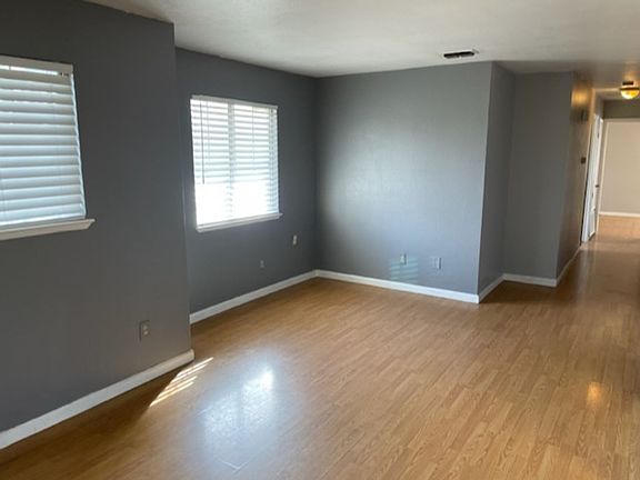 5th image of 3731 12th Ave