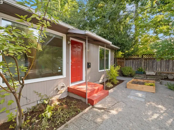 5027 SE Harrison St, Portland, OR 97215