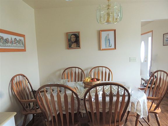3rd image of 504 Raider Ave