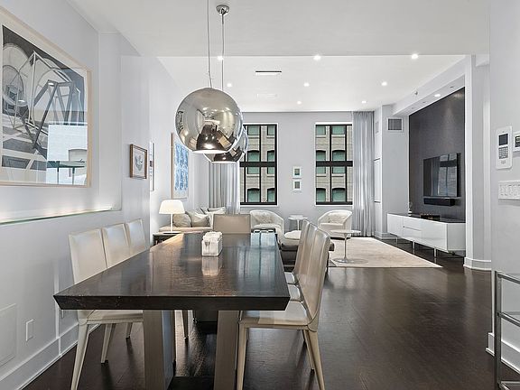 3rd image of 415 Greenwich St APT 2D