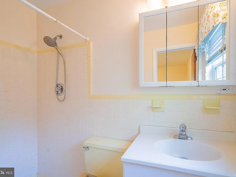 6608 Fairlawn Dr — Photo 19