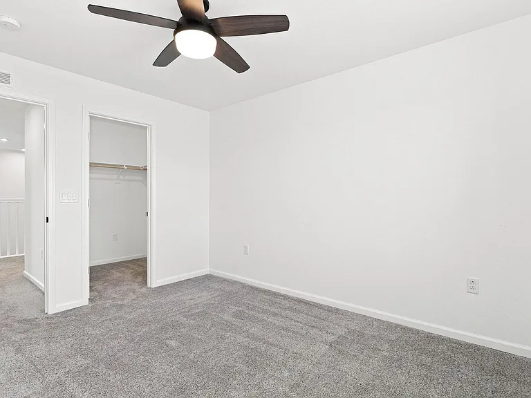 516 Silver Cloud Ct — Photo 14