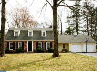 6 Woodbury Rd, Ewing, NJ 08638