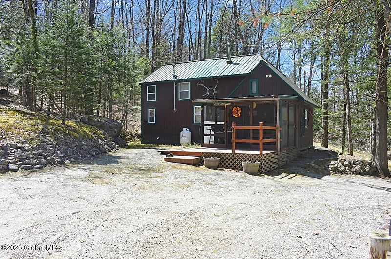 4th image of 120 Davis Road