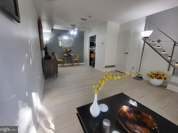 3rd image of 100 E Glenolden Ave APT U7