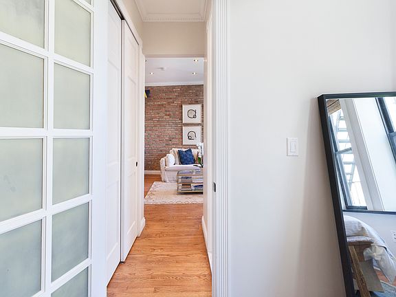 4th image of 203 W 98th St APT 6E