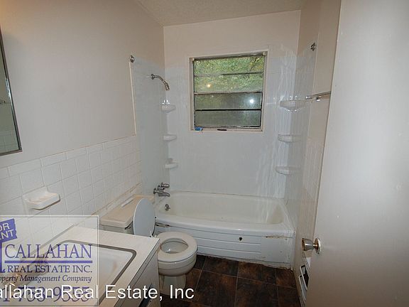 4th image of 903 W 43rd St