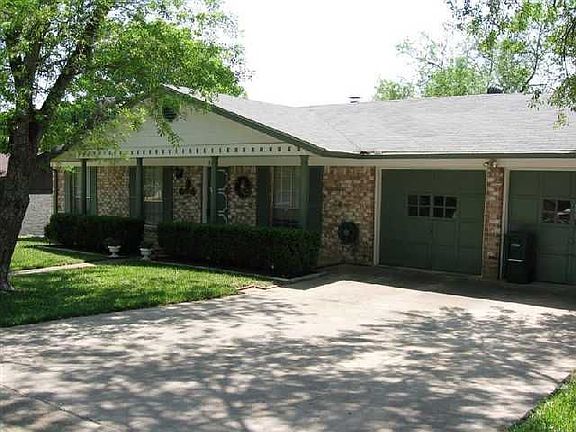 2nd image of 2605 Harrowden Dr