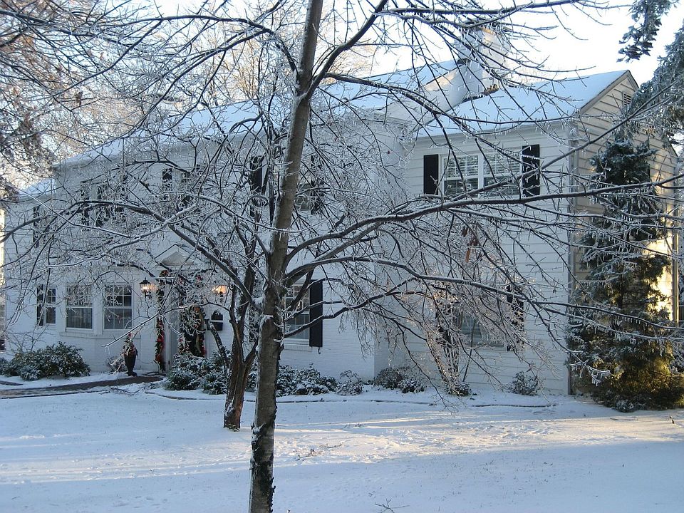 1st image of 20 Sussex Dr