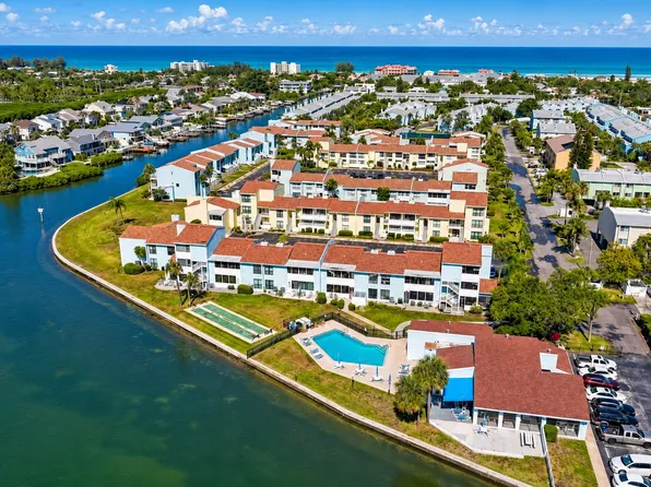 1 Windrush Blvd APT 65, Indian Rocks Beach, FL 33785