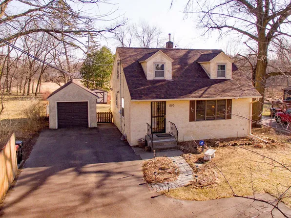 1100 County Road C E, Maplewood, MN 55109