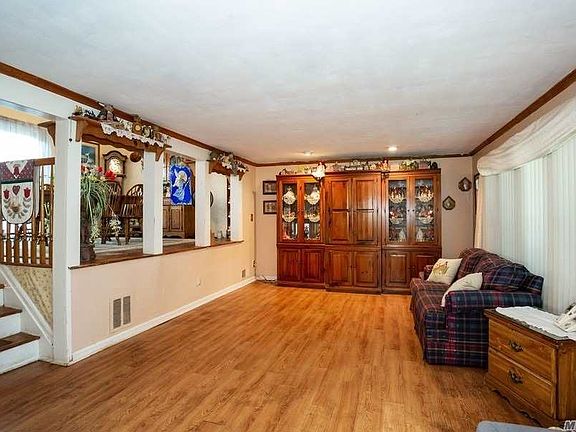 3rd image of 162 Minrol St
