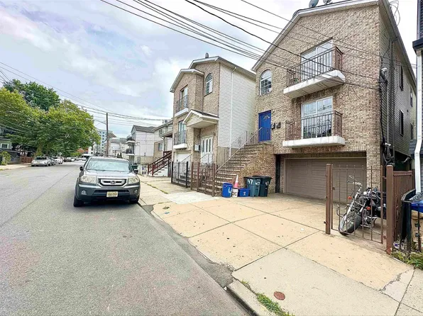 47 Jewett Avenue image 24 of 25