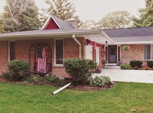 42W490 Kedeka Rd, Sugar Grove, IL 60554