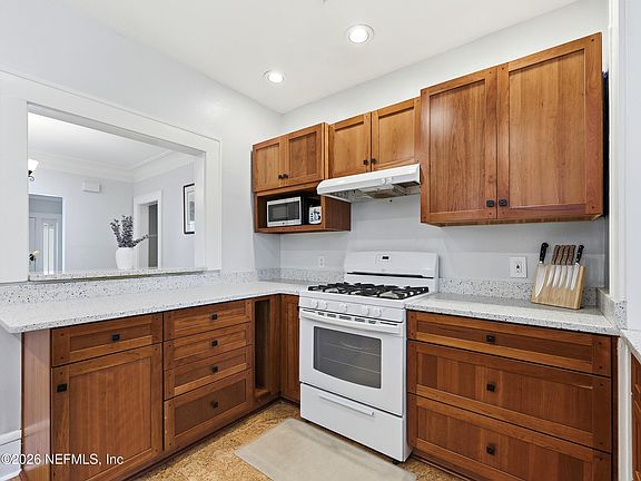 3rd image of 1222 Ingleside Ave