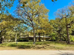 2318 Ingleside Dr, Grand Prairie, TX 75050
