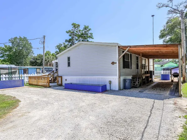 555 Woodland Dr., Murrells Inlet, SC 29576