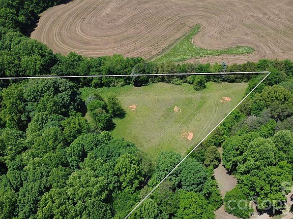 4th image of 254 Beechwood Farm Rd #2