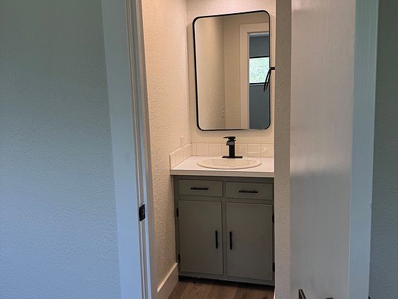 4th image of 10 Rivercrest Dr #8A