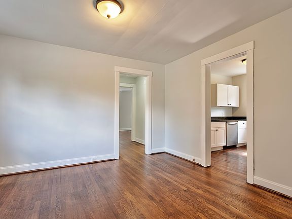 4th image of 2499 Madison Rd APT 2