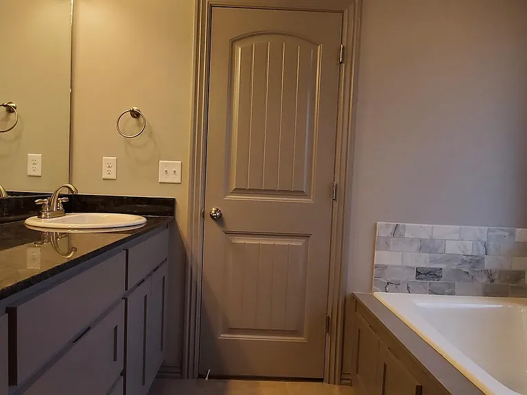 2315 W Margaret St — Photo 36
