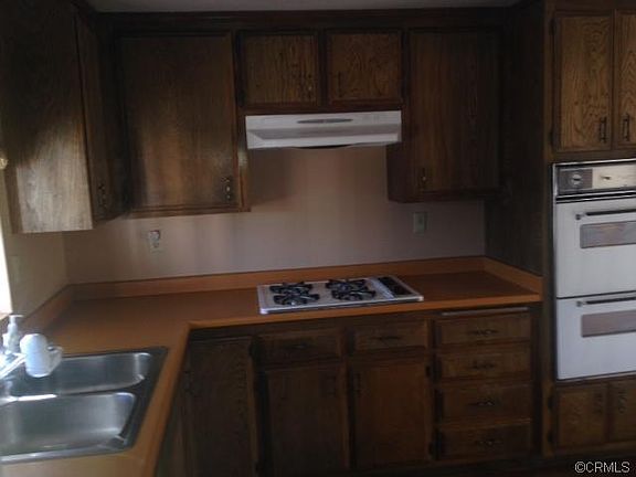 5th image of 1092 Liverpool Ln