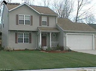 7014 Oak Tree Dr N, Lorain, OH 44053