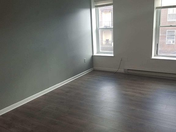 4th image of 525 N 9th St APT 3A