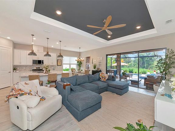 4th image of 5119 CASERTA COURT