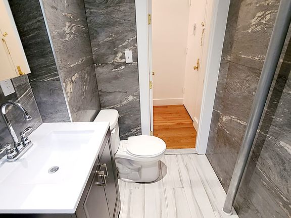 5th image of 660 E 166th St #1E