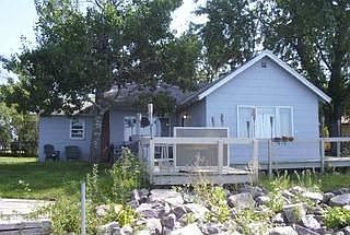 2nd image of 582 S Lake Dr