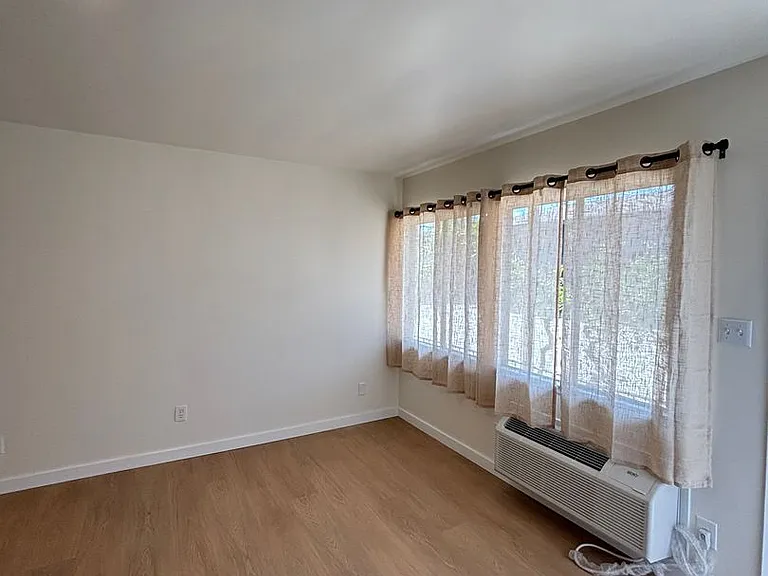 6819 N Figueroa St #21 — Photo 15