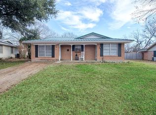 815 Loy Ln, Ennis, TX 75119