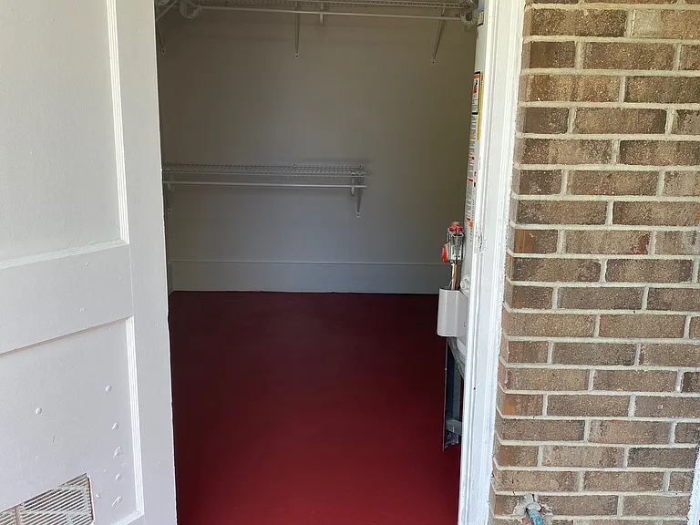 1013 Washington Ave — Photo 8