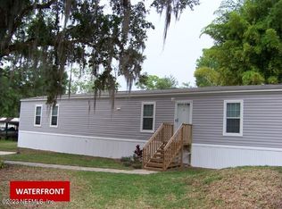105 Rivershore Dr, San Mateo, FL 32187