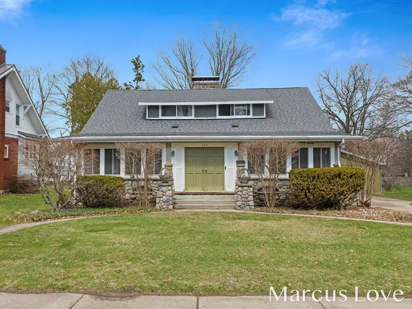 318 Sanborn Ave, Big Rapids, MI 49307