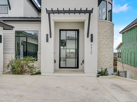 3rd image of 8430 Sierra Hermosa