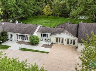 3320 Scarsborough Rd, Toledo, OH 43615