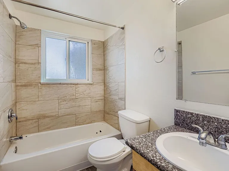 Casa Serena Apartments — Photo 13