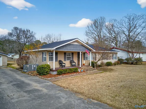 5390 2nd St, Hokes Bluff, AL 35903
